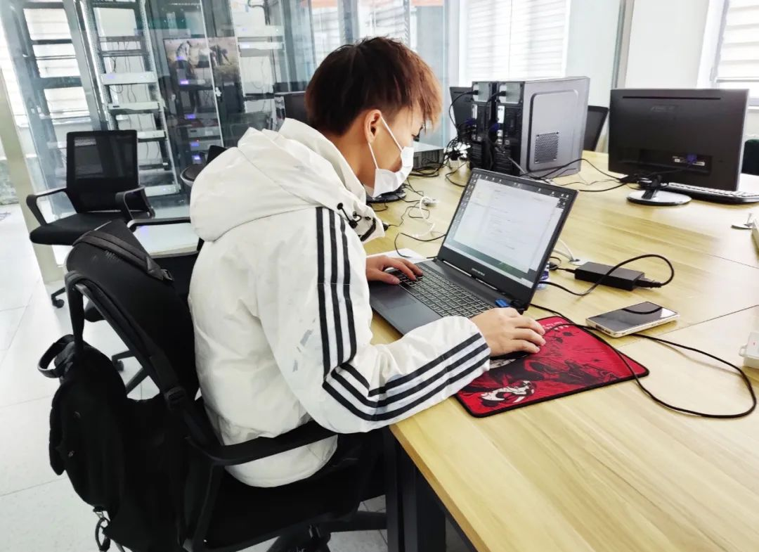 服务客户，evo真人视讯人是认真的!